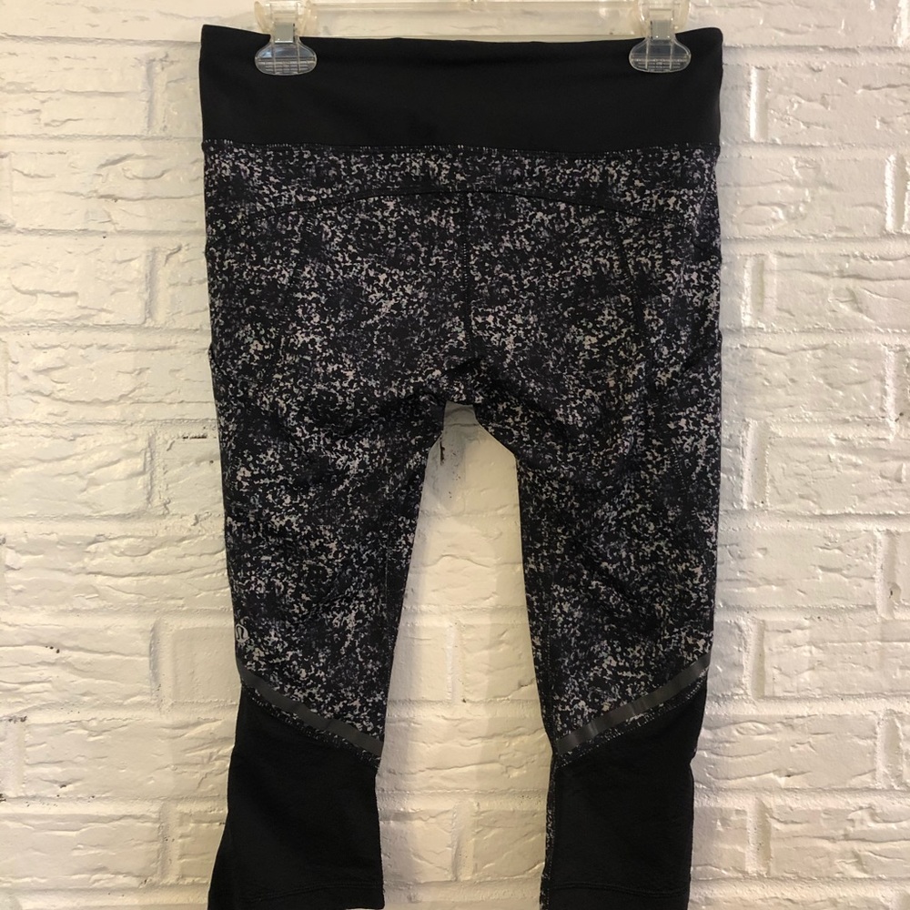 Lulumelon Hop to It cropped leggings ~ 6